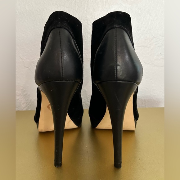 Michael Michael Kors Isabelle 5” heel and open toe / - Picture 5 of 6